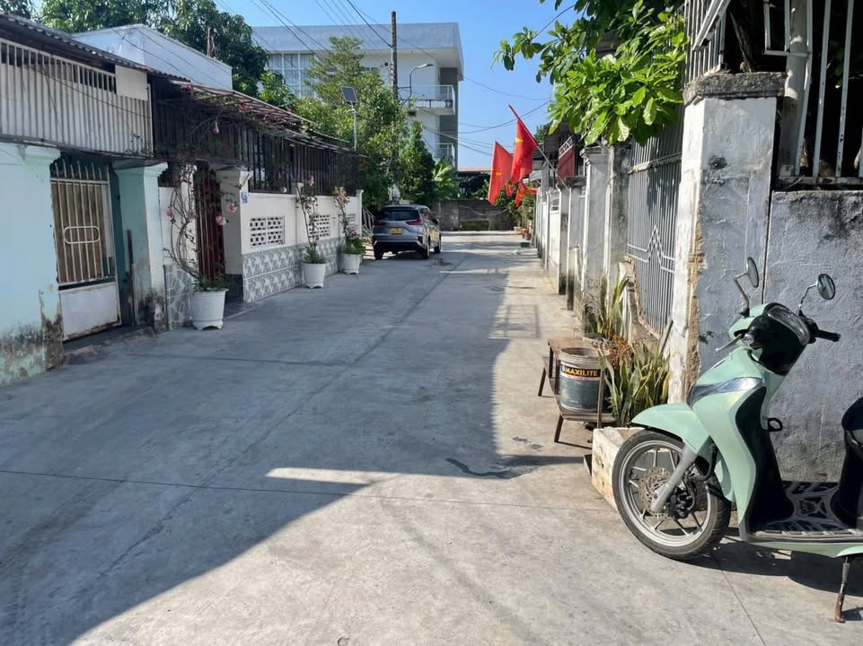 Nhà cấp 4 Vĩnh Hòa Nha Trang 82m² giá 1.7 tỷ - Sổ hồng hoàn công, ô tô vào tận nơi!