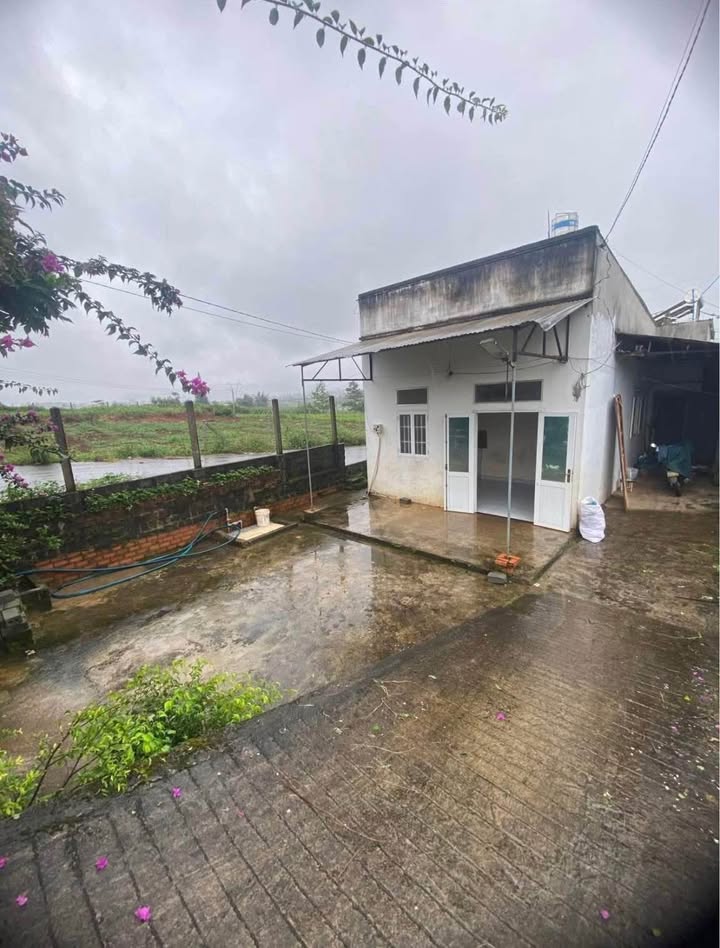 Nhà cho thuê mặt tiền Lê Thị Riêng, Bảo Lộc 2 triệu/tháng - Không gian rộng rãi, thoáng mát!