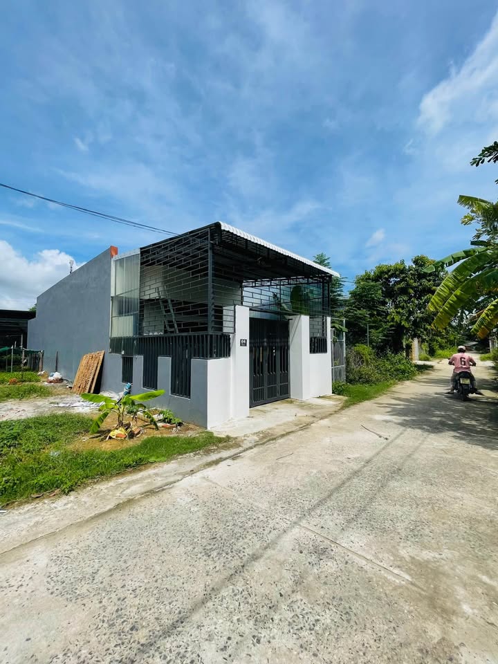 Đất nền Tam Kỳ Quảng Nam 100m² giá 1.1 tỷ - Đất sạch đẹp, hướng Tây!