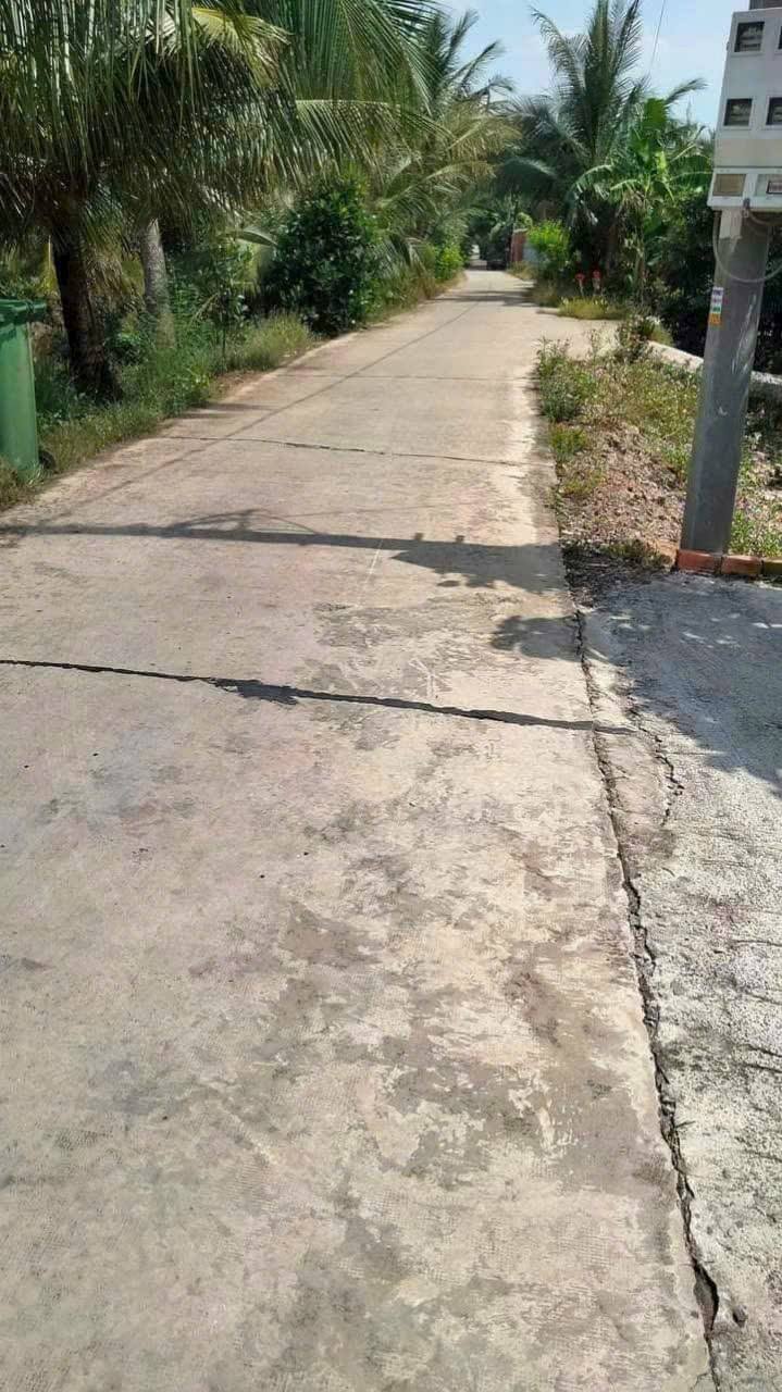 Nhà cấp 4 mặt tiền kênh, xã Lương Hòa, 324m² giá 2 tỷ - Cần bán gấp!