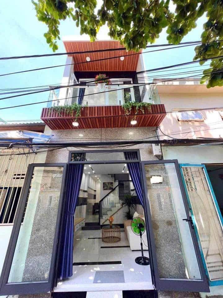 Nhà 2 tầng Trần Cao Vân, Đà Nẵng 30m² giá 2.85 tỷ - Đầy đủ nội thất, hướng Tây!