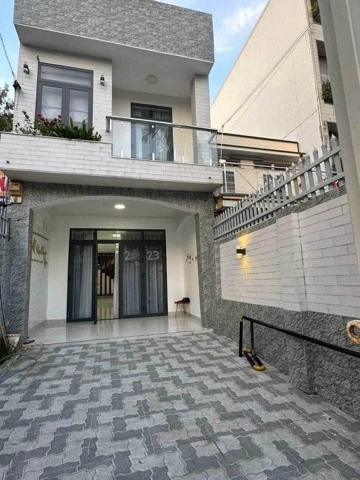 Nhà cho thuê tại đường Lê Hồng Phong, Thủ Dầu Một 110m² - Giá chỉ 6 triệu/tháng!