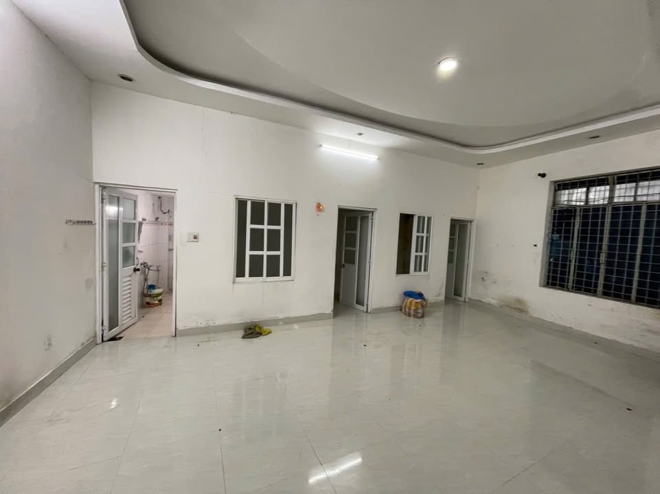 Nhà Cấp 4 cho thuê đường Phạm Nhữ Tăng - Đà Nẵng 2PN giá 10 triệu - Thích hợp kinh doanh!