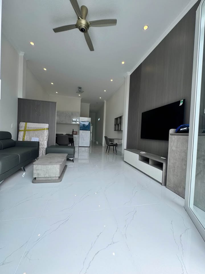 Nhà phố Lưu Văn Lang, Sa Đéc 107m² giá 1.95 tỷ - Tặng full nội thất, dọn vào ở ngay!