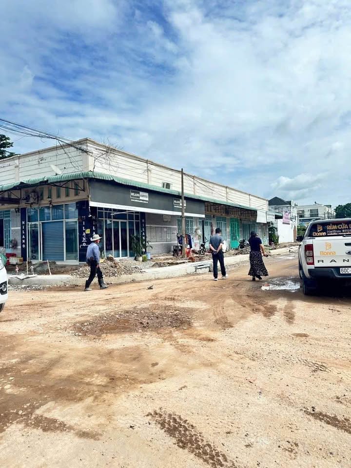 Đất nền 2 mặt tiền D1N3 KDC Thuận Giao 330m² giá 15.5 tỷ - Đầu tư sinh lời ngay!