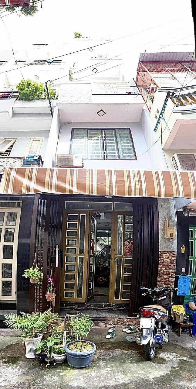 Nhà phố Cách Mạng Tháng 8, Quận 10, 47m² giá 11.5 tỷ - Đầu tư sinh lời hấp dẫn!