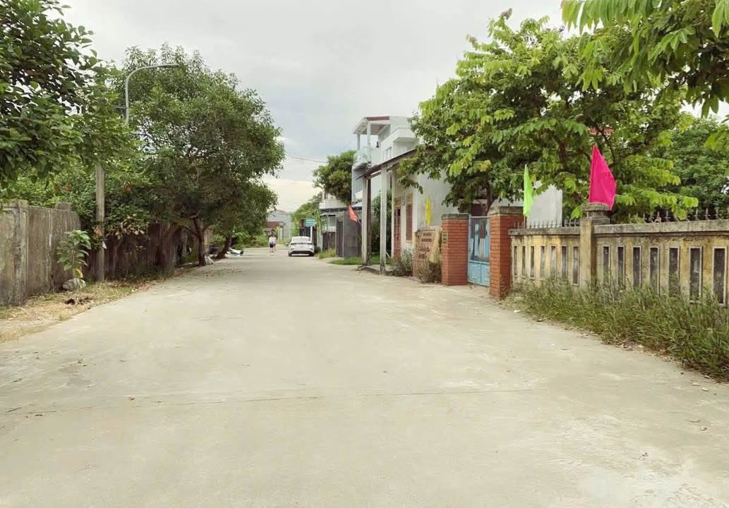 Đất đẹp gần sân bóng Lại Thế, Mỹ Thượng, Huế 121m² giá 2.6 tỷ - Cơ hội đầu tư tuyệt vời!