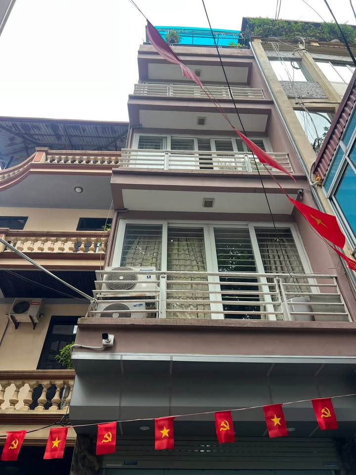 FrontHouse Đường Bưởi 59m² giá 16.99 tỷ - Kinh doanh đỉnh, view công viên thoáng mát!