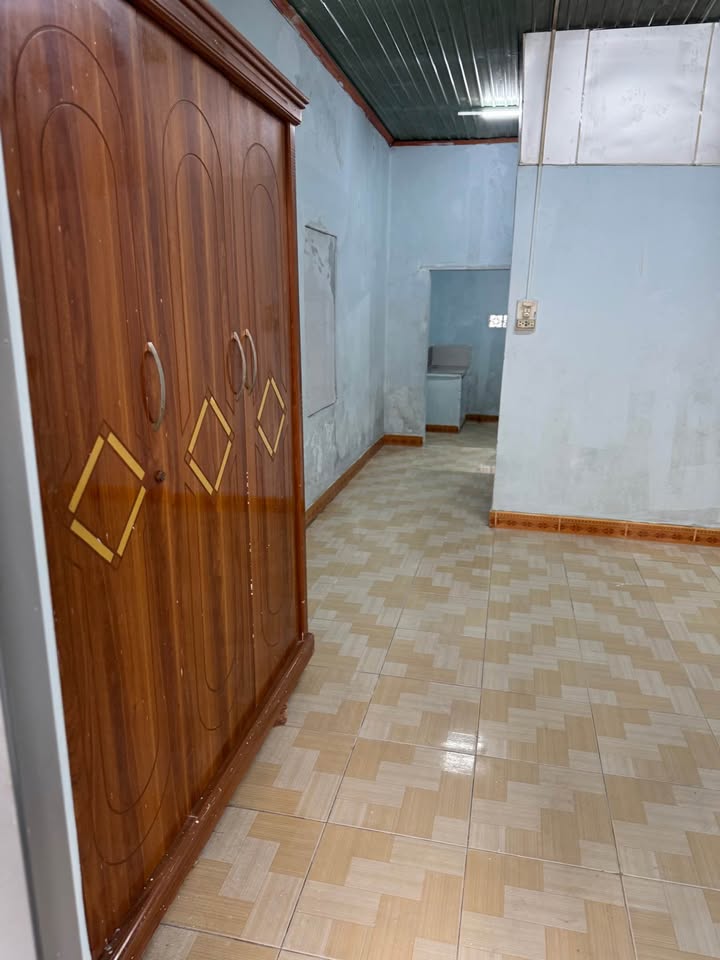 Nhà cho thuê hẻm 42 Lê Lợi, 60m² chỉ 2.5 triệu/tháng - Gần trung tâm