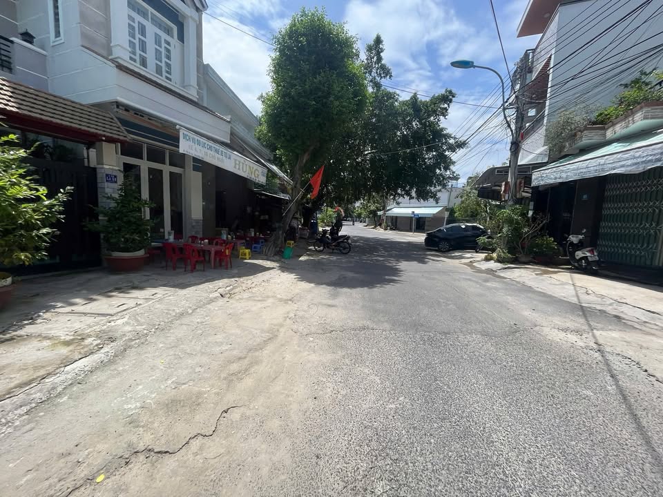 FrontHouse mặt tiền đường Nguyễn Bặc, Nha Trang 77m² giá 5.313 tỷ - Cơ hội đầu tư hấp dẫn!