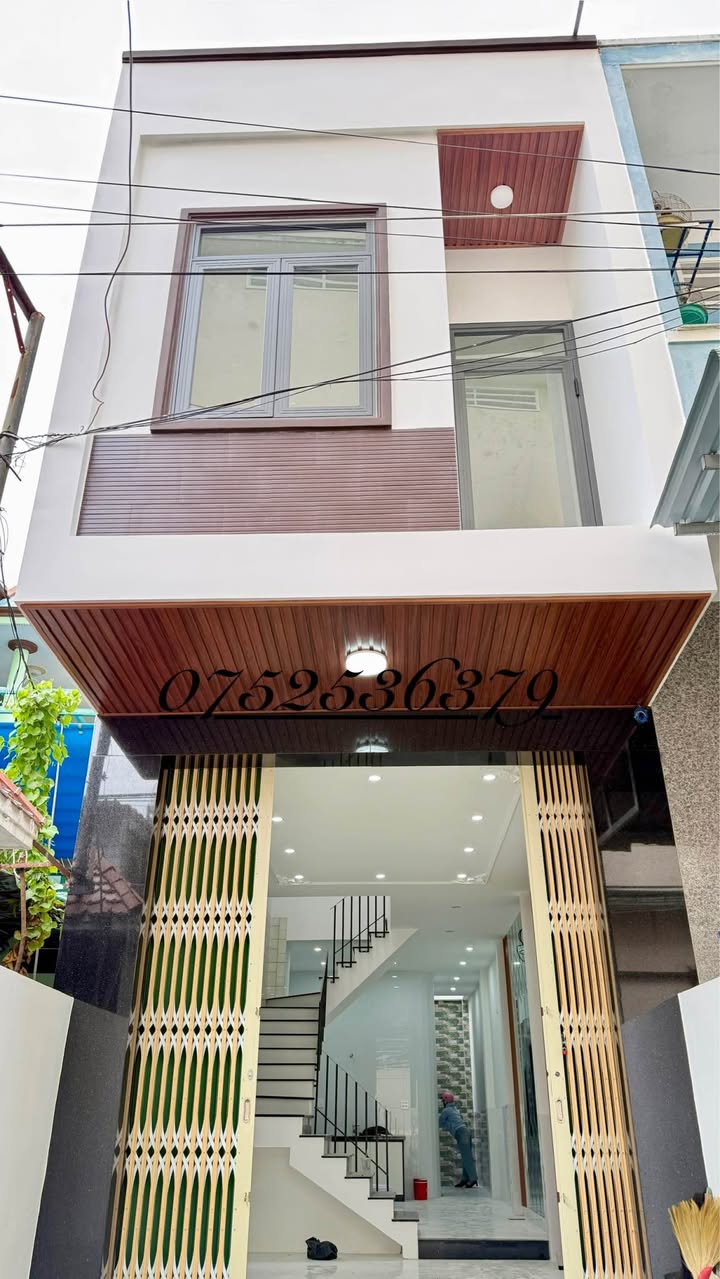 Nhà phố Hàn Mạc Tử, TP. Quy Nhơn 60m² giá 3.299 tỷ - Thiết kế hợp lý, gần biển!