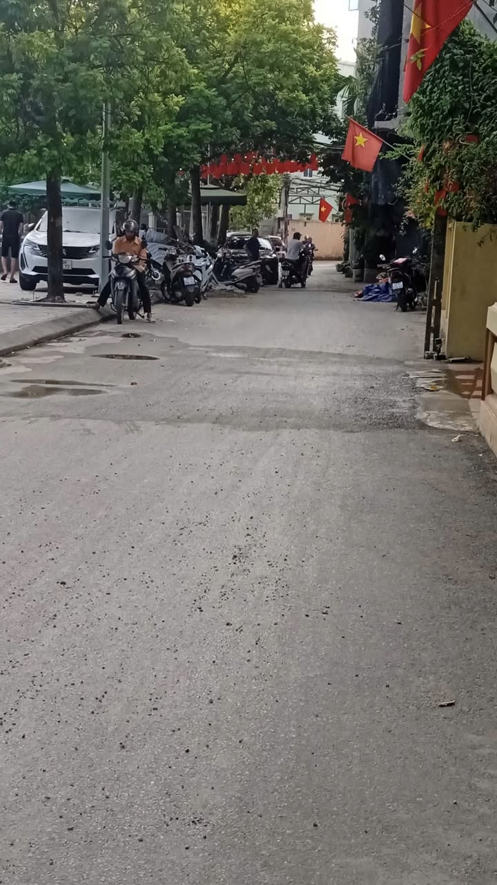 Đất nền Phú Diễn 80m² giá 14.4 tỷ - Ngõ thông kinh doanh, pháp lý rõ ràng!