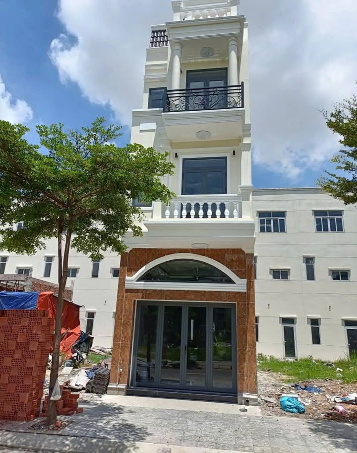 Nhà mặt tiền đường N2, phường Dĩ An, 60m² giá chỉ 5 tỷ - Cơ hội đầu tư tuyệt vời!