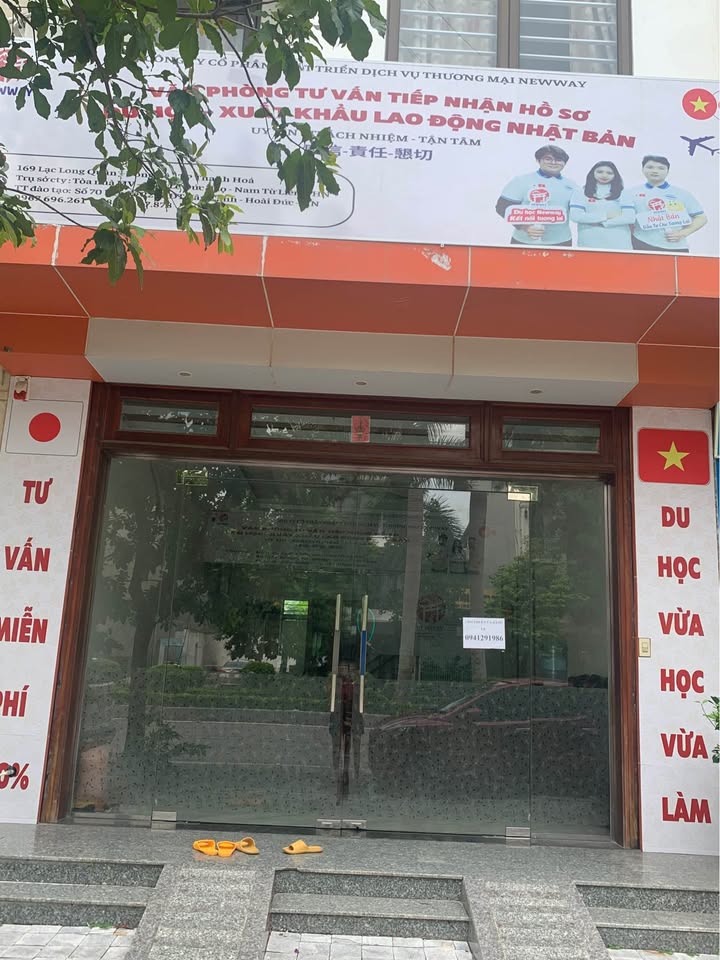 Mặt bằng kinh doanh cho thuê tại Lạc Long Quân, 30m² - Vị trí đắc địa, giá thuê ưu đãi!