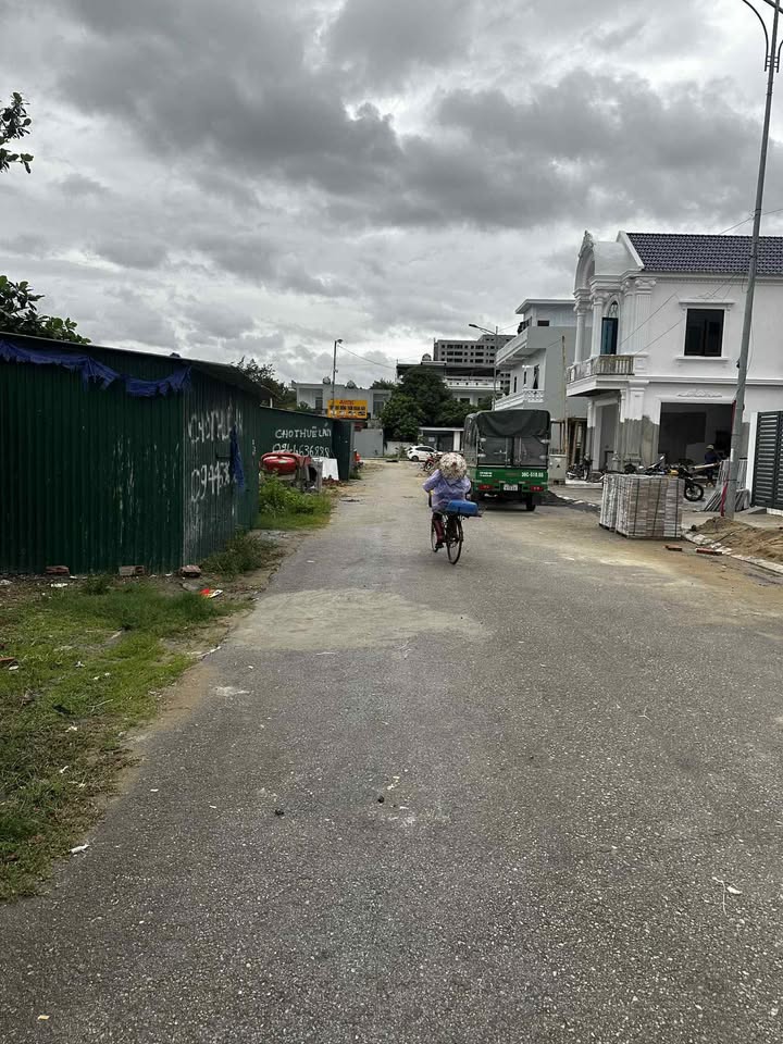 Bán FrontHouse MB 8018 Quảng Thắng 90m² - Vị trí đắc địa, giá chỉ 4 tỷ!