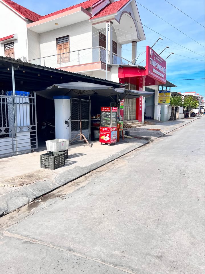 Đất nền Lê Quý Đôn, Đông Ninh Hòa 188m² giá 4 tỷ - Cách biển chỉ 2 phút đi bộ!