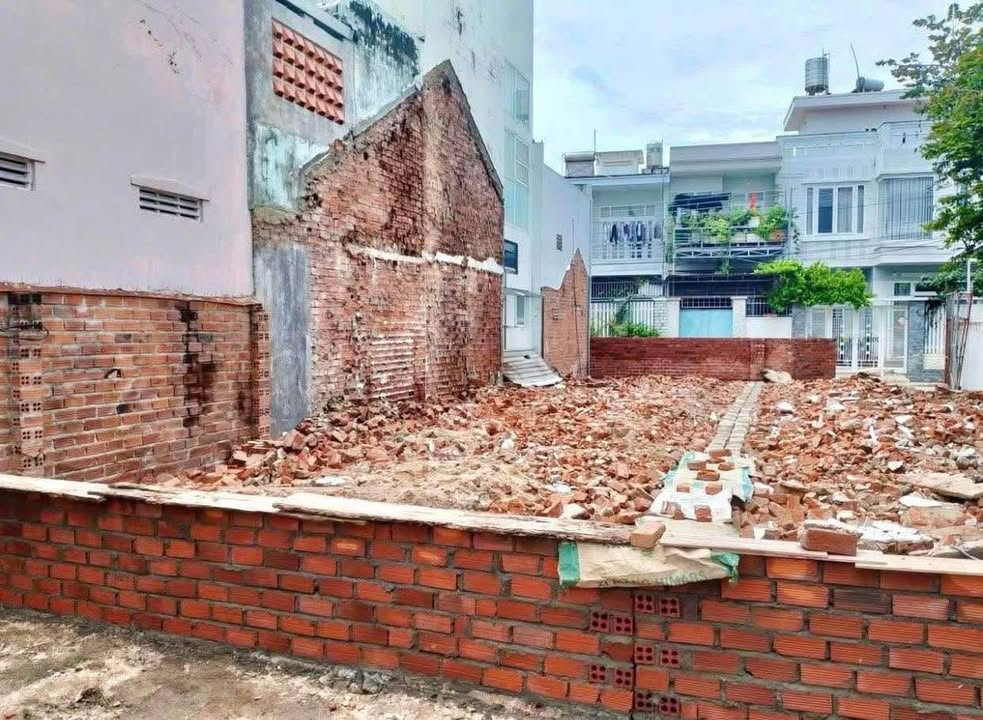 Bán đất Nha Trang 97m² giá 4.5 tỷ - Gần biển chỉ 1km!