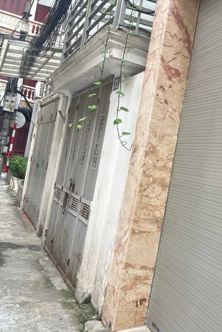 Nhà phố Thái Thịnh Đống Đa 62m² giá 23 tỷ - Kinh doanh thuận lợi, thang máy hiện đại!