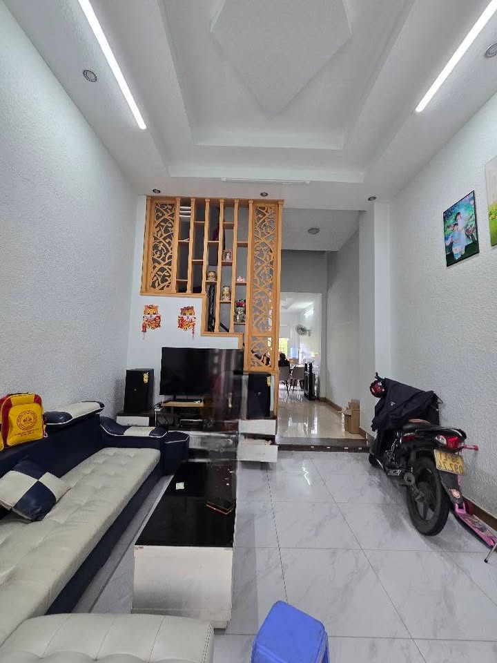 Nhà phố đẹp Lê Trọng Tấn, Tân Phú 48m² giá 5.2 tỷ - Sẵn sàng vào ở ngay!