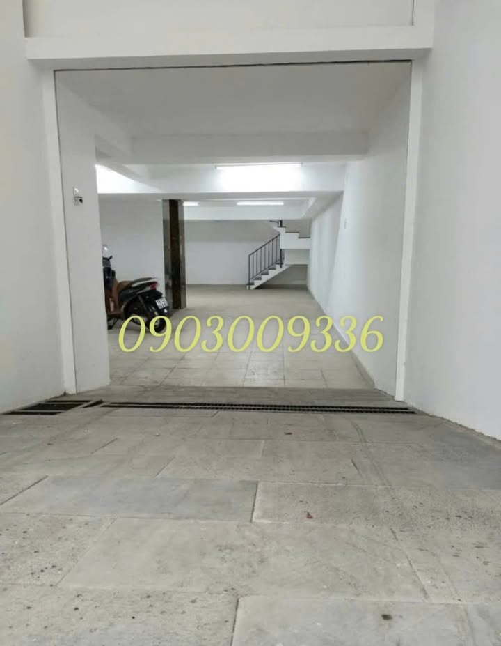 Nhà nguyên căn mặt tiền đường Tân Quy, quận 7, 100m² giá chỉ 50 triệu/tháng - Thích hợp ở và làm văn phòng