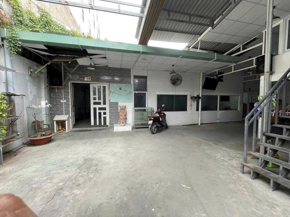 Cho thuê kho 800m² gần chợ Lý Phục Man, quận 7 - Giá 38 triệu/tháng!