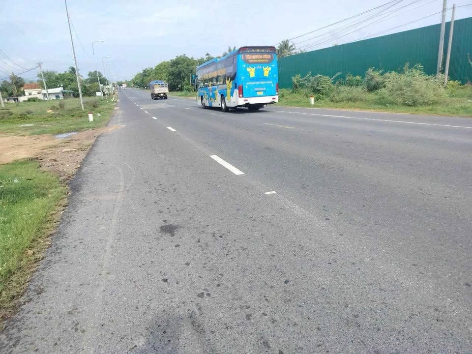 Đất nền Quốc lộ 1A Long Khánh 3500m² giá 49 tỷ - Đầu tư sinh lời ngay!