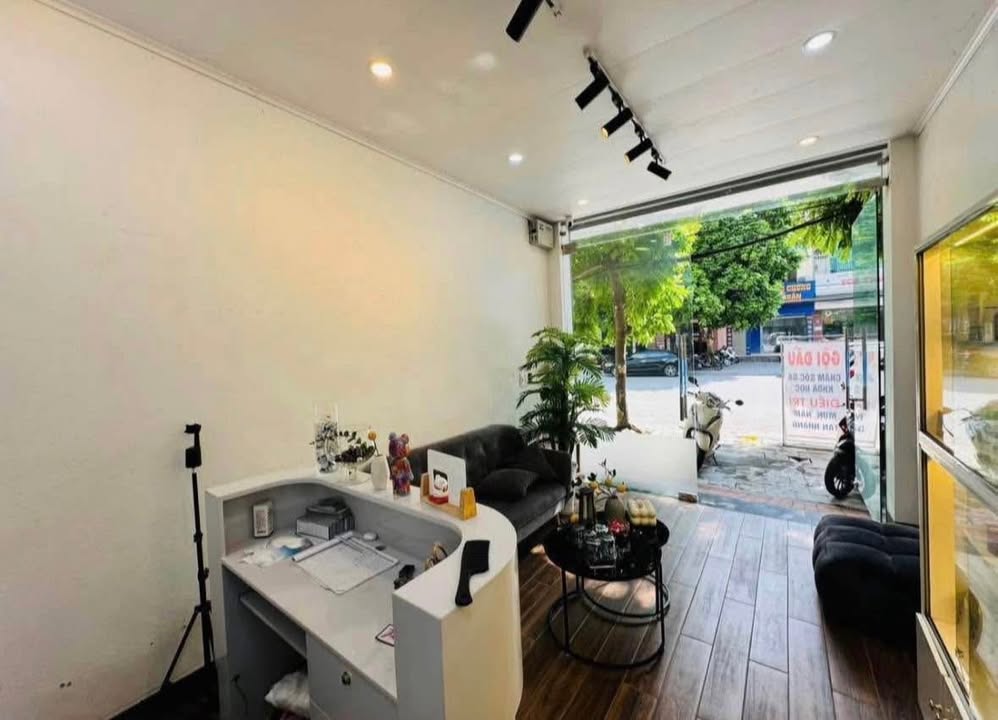 Nhà bán Dương Đình Nghệ 80m² giá 4.9 tỷ - Kinh doanh thuận lợi!