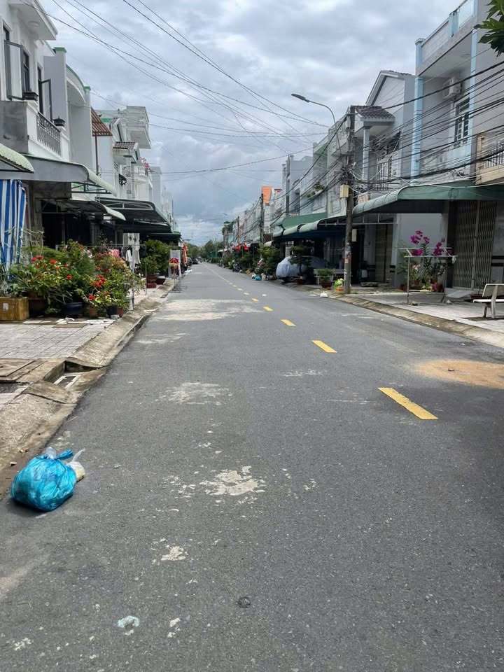 Nhà mặt tiền đường Lê Duẩn, Long Xuyên, 64m² giá 3.25 tỷ - Chính chủ bán gấp!