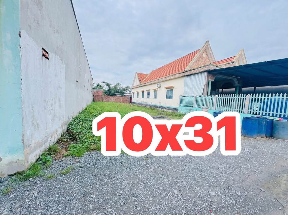 Đất nền xây trọ tại Đức Hòa Hạ 310m² giá chỉ 2.75 tỷ - Cơ hội đầu tư hấp dẫn!