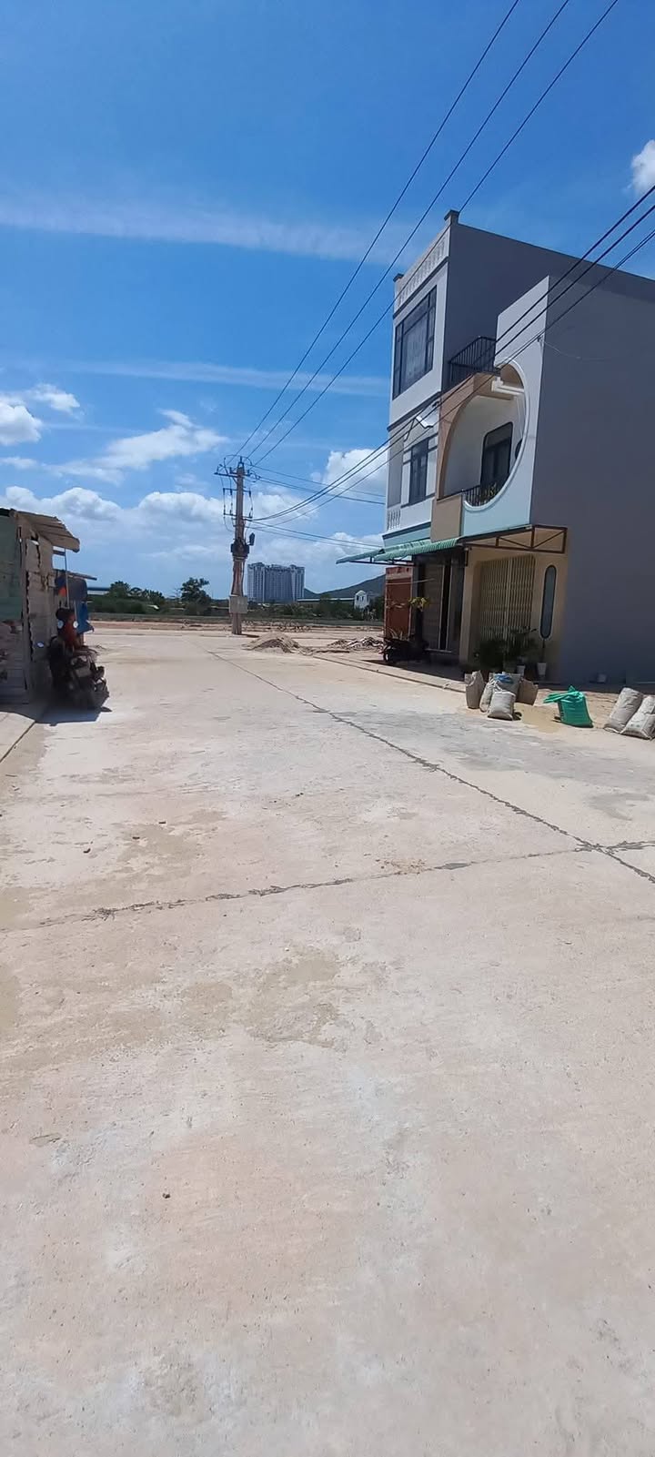 Đất nền Nhơn Bình, Quy Nhơn 60m² giá 1.66 tỷ - Sổ đỏ chính chủ, vị trí đắc địa!