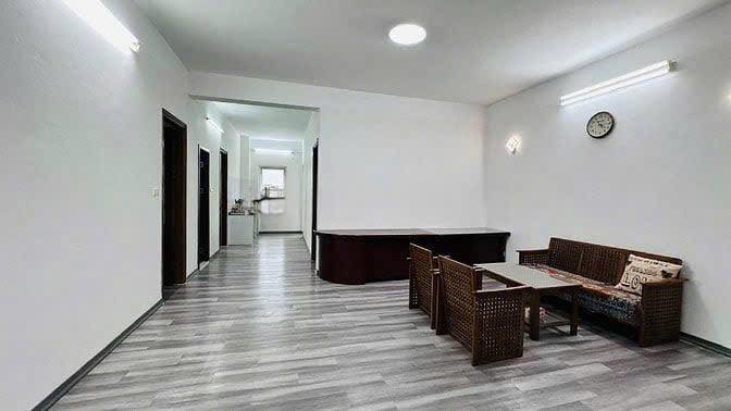 Căn hộ cho thuê CC tầng 5 đường Nguyễn Hữu Thọ, Hoàng Mai 104m² giá 13 triệu - An ninh tốt, gần chợ và trường học!