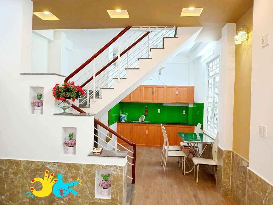 Nhà phố Hải Châu 50m² giá 2 tỷ - Vị trí trung tâm, thu nhập ổn định!