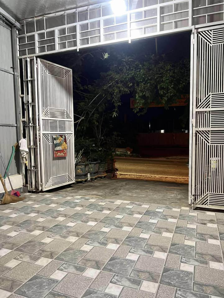 Nhà 2 tầng mặt tiền Quốc lộ 6 Hát Lót 95m² giá 1 tỷ - Chính chủ công chứng ngay!