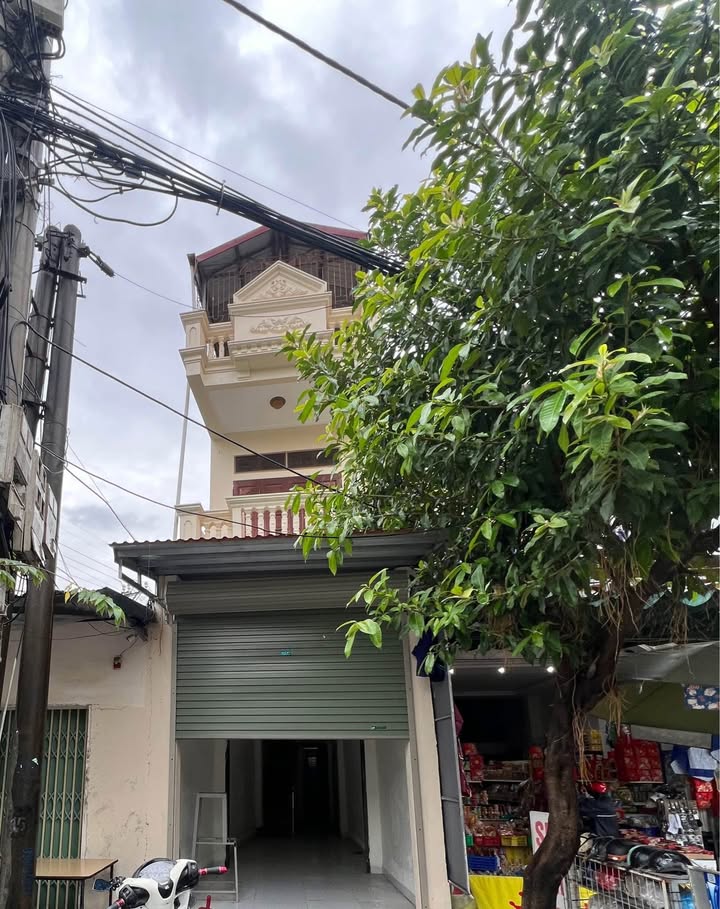 Nhà 3 tầng mặt tiền đường Quang Trung, 35m² chỉ 1.55 tỷ - Cơ hội đầu tư tuyệt vời!