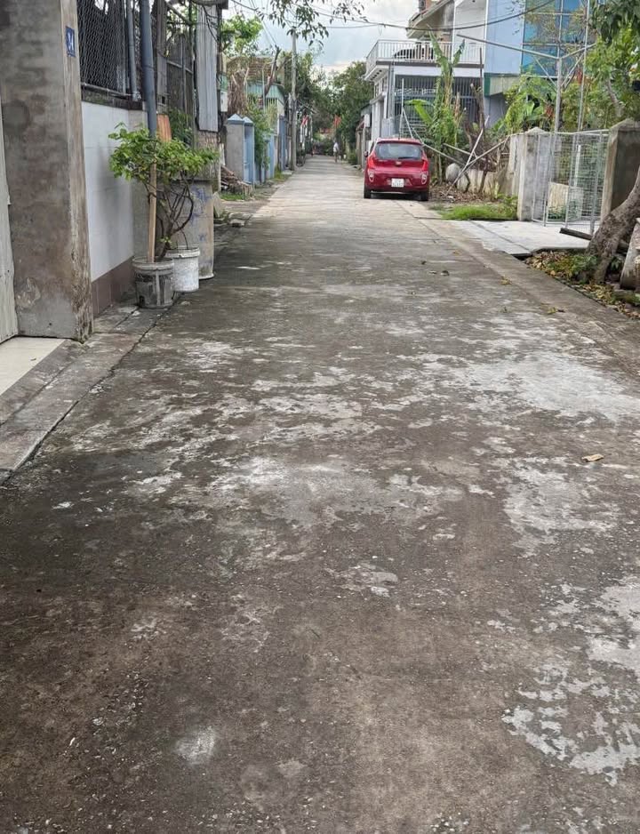 Nhà phố Vinh Tân 92.5m² giá 3.3 tỷ - Chính chủ cần bán gấp!