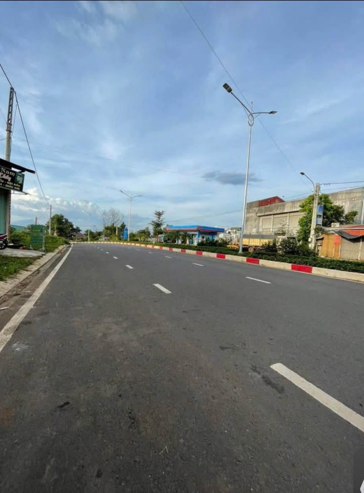 Mặt tiền kinh doanh Nguyễn Chí Thanh 230m² giá 3 tỷ - Đầu tư sinh lời ngay!