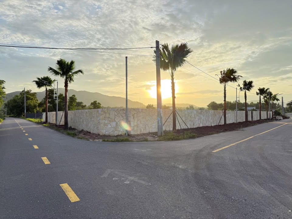 Đất nền 6 lô liền kề Phước Hải 296,7m² giá chỉ 2.7 tỷ - Cơ hội đầu tư tuyệt vời!