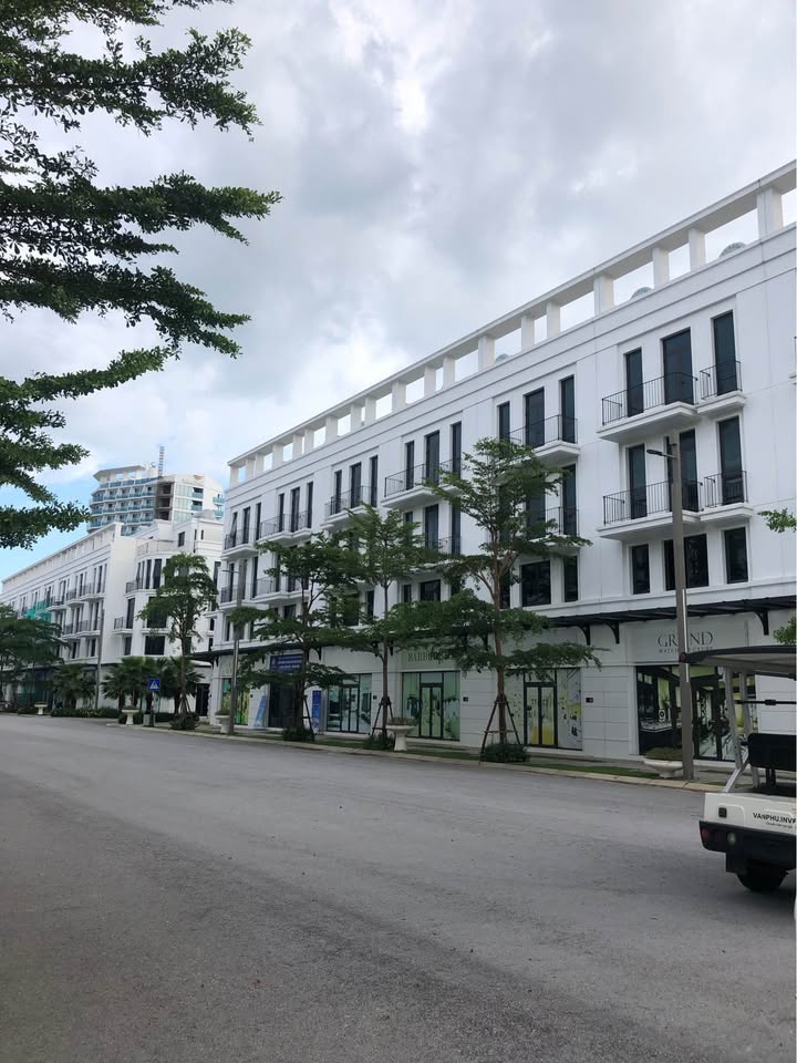 Biệt thự biển Vlasta Sầm Sơn 252m² giá 11 tỷ - Đầu tư sinh lời ngay!