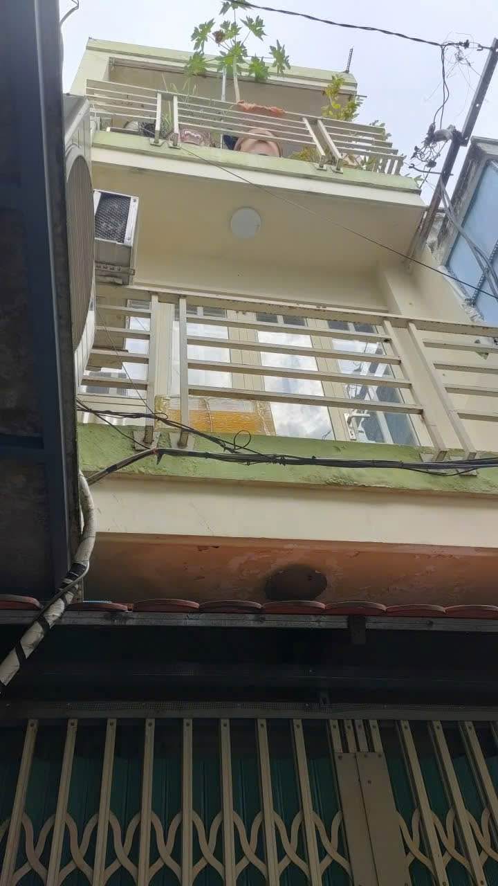 Nhà phố Hòa Hưng Quận 10 32.9m² giá 4.9 tỷ - Tiềm năng đầu tư cao!