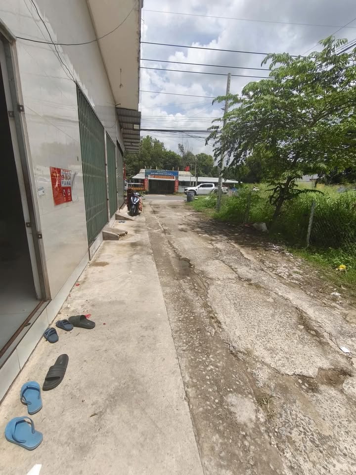 Nhà nguyên căn cho thuê tại Bến Cát 2PN - Không gian yên tĩnh, an ninh tốt!