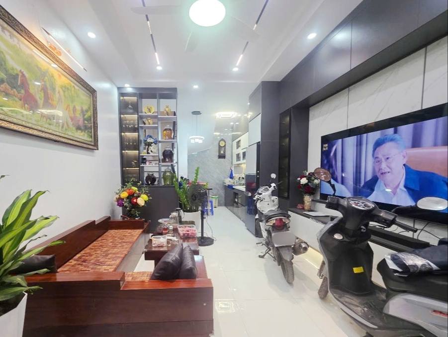 Nhà riêng Xuân Phương, Vân Canh 39m² giá 5 tỷ - Sổ vuông, ô tô gần chợ!