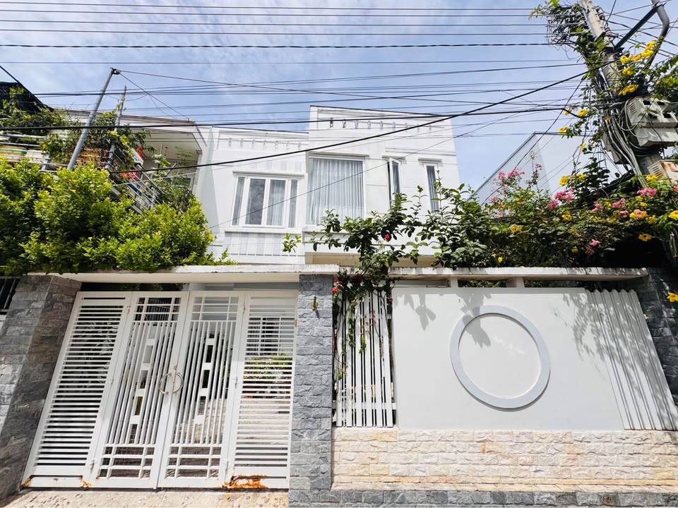 Nhà vườn tại Phường Bắc Nha Trang 215m² giá 9.5 tỷ - Gần biển chỉ 800m!