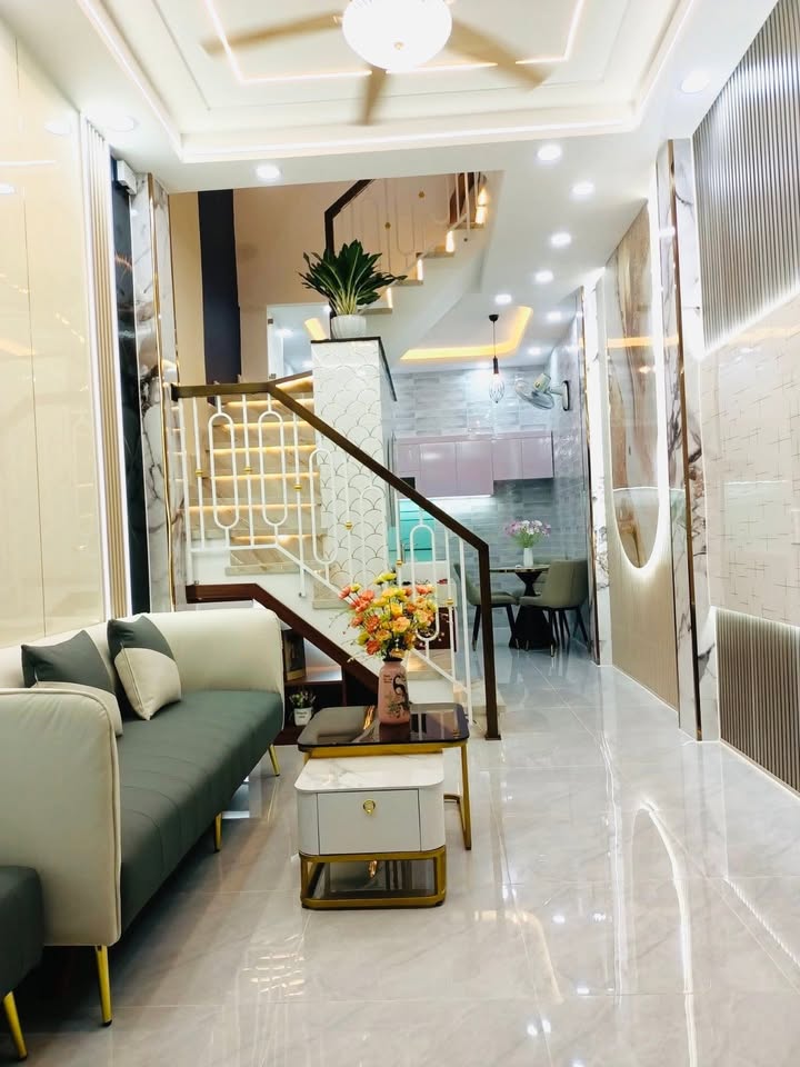 Nhà đẹp 2 tầng Huỳnh Văn Nghệ, Tân Bình 30m² giá 4.168 tỷ - Sẵn sàng vào ở ngay!