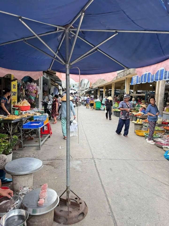 Bán gấp FrontHouse mặt tiền Cao Thắng, Phú Nhuận 24m² - Giá 3.95 tỷ, thương lượng!