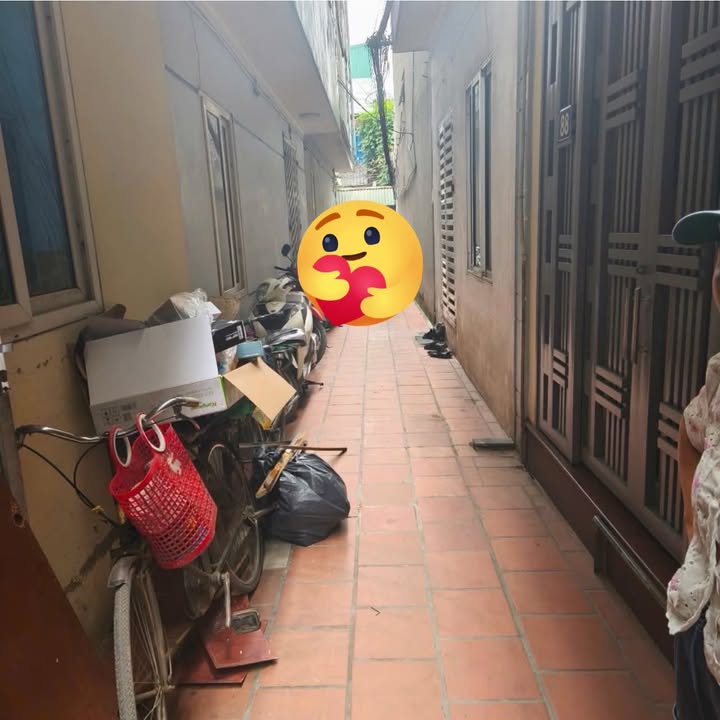 Nhà riêng Âu Cơ, Tứ Liên 28m² giá 3 tỷ - Thiết kế hợp lý, tiện ích đầy đủ!