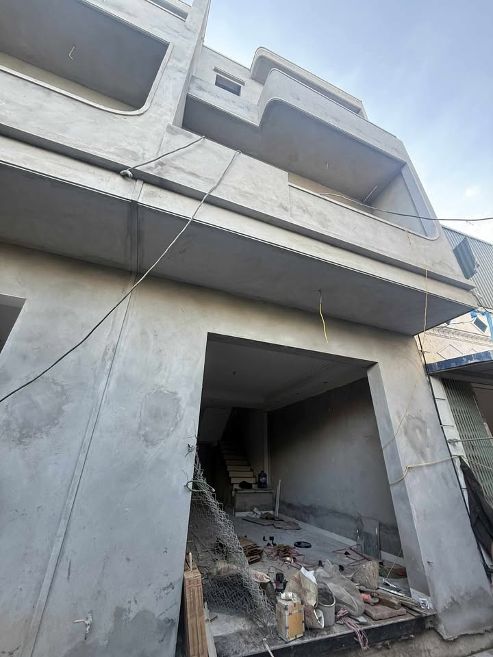 Nhà 3 Tầng Đẹp Ngõ Đệ Tứ, Nam Định 83m² giá 2.05 tỷ - Ô tô đỗ gần