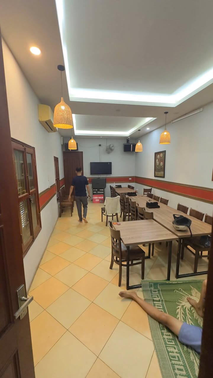 Nhà mặt phố Láng Hạ, 90m² giá 60 triệu - Kinh doanh sầm uất, vị trí đắc địa!