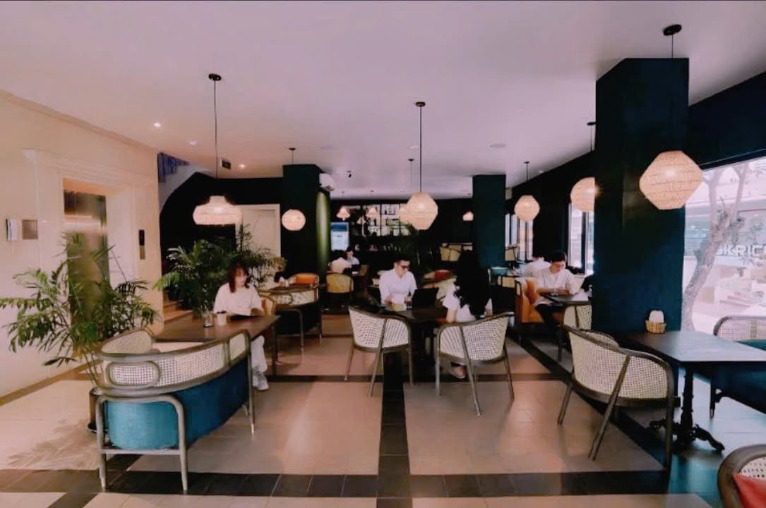 Lô góc mặt phố Trương Công Giai 130m² giá 35 tỷ - Kinh doanh thuận lợi!