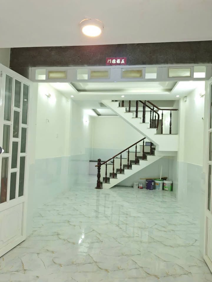 Nhà nguyên căn cho thuê quận Bình Tân 40m² giá chỉ 9 triệu - Nhà mới sửa hoàn toàn!