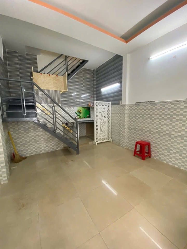 Nhà cho thuê Tân Phú 24m² giá 6 triệu - Phù hợp cho gia đình và kinh doanh!